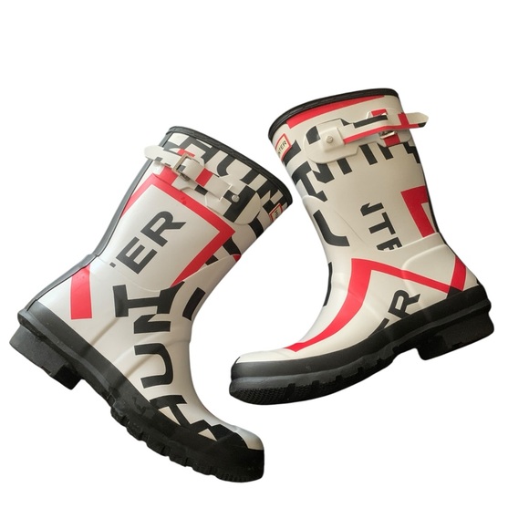 Hunter Women’s 10 Black & Red Graphic Print Rain Boots Weather Snow Rubber - Picture 1 of 8